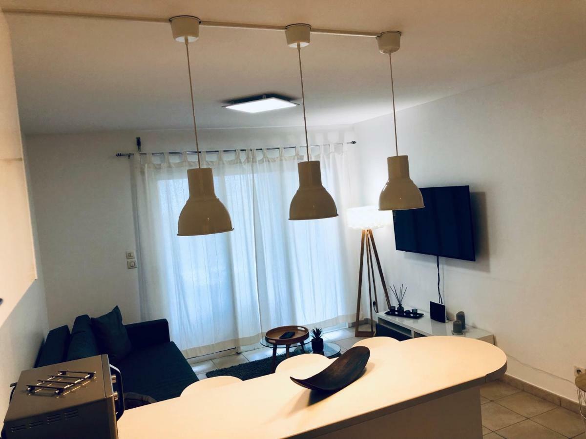Appartement Au Bord De L'Eau Le Moule Exterior foto
